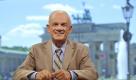Der Seicht-Frager: Moderator Peter Hahne in seinem Berliner Studio.
 Foto: ddp