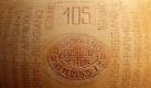 Der original Parmigiano-Reggiano stammt aus Italien. Verbraucher kaufen ihn am besten am Stück. (Udo Bernhart/dpa) Foto: dpa