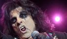 Während Media Markt in der Werbung zuletzt vor allem auf Comedians gesetzt hat, konzentrierte sich die Konzernschwester Saturn auf Rocker. Zum 50-jährigen Firmenjubiläum in Deutschland bewarb Hard-Rock-Legende Alice Cooper die Kette mit dem Slogan «Alles eine Frage der Technik». Unterstützt wurde der Sänger von einem Kollegen aus Deutschland ... Foto: dpa