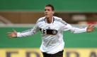 Deutschlands Sandro Wagner jubelt über seinen Treffer zum 1:0 im U 21-Länderspiel gegen Weißrussland in Paderborn (Archivfoto vom 31.03.2009). «Jede andere Zielsetzung als der EM-Titel wäre dumm. Wir sind eine richtig starke Mannschaft», sagte Stürmer Wagner vom Zweitligisten MSV Duisburg der sich zur Zeit mit der U 21 auf die EM in Schweden (15. bis 29. Juni) vorbereitet.
 Foto: dpa