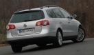 Der Turbo-Benziner Passat Variant TSIbietet die gewohnte VW-Fahrleistung und verbreitet dabei Wohngefhl.  Foto: news.de
