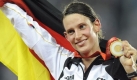 Lena Schneborn: Moderner Fnfkampf, ein Relikt aus den Zeiten Pierre de Coubertins - dachten viele. Doch ein Lockenkopf aus Troisdorf hob die fast vergessene Sportart mit Pistolenschieen, Degenfechten, Schwimmen, Springreiten (mit einem fremden Pferd!) und Crosslauf wieder auf die deutsche Landkarte.  Foto: dpa