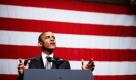 Präsident Barack Obama spricht auf einer Veranstaltung des Democratic Congressional Campaign Committee in Rhode Island. Bald ist Halbzeit für US-Präsident Barack Obama - und sein Zwischenzeugnis dürfte schlecht ausfallen: Bei den in einer Woche anstehenden Kongresswahlen droht seinen Demokraten eine herbe Niederlage. Ein Mehrheitsverlust im Repräsentantenhaus und weniger Sitze im Senat werden spürbare Auswirkungen auf die Regierungspolitik haben. Foto: dapd