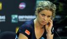 Überraschend dabei ist auch Tennisspielerin Kim Clijsters. Die 27 Jahre alte Weltranglistenzweite zählt wegen ihres einzigartigen Spagats zwischen ihrer Passion als Profisportlerin und ihrer Berufung als Familienmensch und Mutter zu den 100 einflussreichsten Prominenten. Dazu zeichnet die außergewöhnlich faire Spielerin laut Laudatorin Martina Navratilova eine sehr hohe Bereitschaft aus, ihre Popularität und ihr Geld für gute Zwecke einzusetzen. Sie ist ein Familienmensch und hat eine große soziale Ader, sagte die deutsche Fed-Cup-Teamchefin Barbara Rittner zu news.de. Foto: dpa