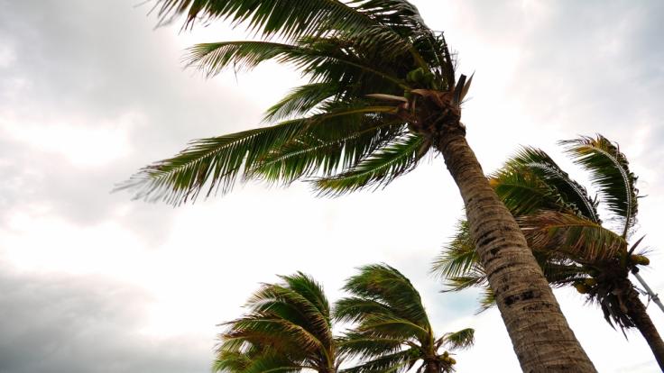 In einigen Urlaubsregionen drohen schwere Unwetter.