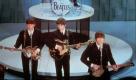 FILE - In this Feb. 9, 1964 file photo, The Beatles, front row from left, Paul McCartney, George Harrison, John Lennon and Ringo Starr on drums, perform at the 'Ed Sullivan Show,' in New York. BlueBeat.com has agreed to pay $950,000 to settle a lawsuit filed by the music companies EMI, Capitol Records and Virgin Records America after posting digital copies of The Beatles music a year before they became legitimately available. (AP Photo, file) Foto: ap