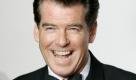 So schön kann Bond sein. Bei Pierce Brosnan, Sexiest Man Alive 2001, stimmt nicht nur der Schnitt des Smoking. Foto: ddp