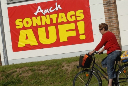 Sonntags Laden&ouml;ffnung Nachts (Foto)