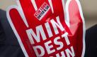 DGB-Aktion zum Mindestlohn: Die FDP lehnt das Mindestlohnkonzept von Bundesarbeitsministerin Ursula von der Leyen ab.  Foto: Jens Wolf/ Symbol Foto: dpa