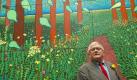 David Hockney vor seinem Gemälde «The Arrival Of Spring In Woldgate, East Yorkshire in 2011». Foto: Facundo Arrizabalaga Foto: dpa