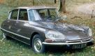 Eine Göttin auch im Design: Die Citroën DS gilt für Liebhaber und Kenner immer noch als Ikone. Foto: dpa