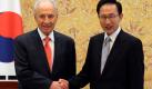 In this handout photo released by Blue House Thursday, June 10, 2010, Israeli President Shimon Peres, left, and South Korean President Lee Myung-bak pose for photographs before their meeting at the presidential Blue House in Seoul, South Korea. (AP Photo/Presidential Blue House, HO) ** KOREA OUT **

 Foto: ap