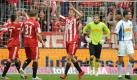 Nicht Arjen Robben, sondern Thomas Müller (r.) war diesmal der Mann der Partie bei den Bayern. Er erzielte seine Saisontore elf und zwölf. Foto: ddp