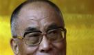 FILE - In this Nov. 11, 2009 file photo, Tibetan spiritual leader the Dalai Lama looks on during a public meeting in Tawang, near the frontier with Chinese-controlled Tibet, Arunachal Pradesh state, India. China warned President Barack Obama not to meet the Dalai Lama on Tuesday, Feb. 2, 2010, saying any such meeting would harm bilateral relations. (AP Photo/Manish Swarup, File) ** zu unserem KORR. ** Foto: ap