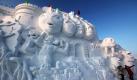 In der Stadt Harban in China können Touristen eine internationale Ausstellung von Schneeskulpturen bestaunen, die reichlich Motive für Erinnerungsfotos bietet. Die Schau gehört zum jährlichen Eis- und Schneefestival, das drei Monate andauert. Offizieller Start des Ereignisses ist morgen. Foto: dpa