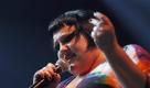 Sie ist schrill, dick und unrasiert. Dennoch oder gerade deswegen liebt sie das Publikum: Beth Ditto, Sängerin der Band Gossip, gibt bei einem Auftritt am Otimus Alive Musikfestival in Lissabon alles. Foto: ap