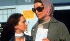 In dem Kinofilm 'Heartbreakers - Achtung: scharfe Kurven!' gehen Max (r, Sigourney Weaver) und ihre Tochter Page (l, Jennifer Love Hewitt) in Florida auf Männerjagd. Max heiratet die Opfer und nach der Hochzeit werden sie von Page verführt. Das bedeutet Scheidung und vor allem hohe Abfindungen. Viele Male hat alles geklappt, bis sich Page in einen Barbesitzer verliebt und ein potentieller Ehemann kurz vor der Trauung stirbt. Bundesweiter Starttermin der vergnüglichen Damenunternehmungen unter der Regie von Davin Mirkin ist der 24. Mai 2001. dpa
pixel Foto: dpa