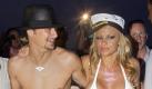 ... aus einer Patchwork-Familie mit Rüpelrocker Kid Rock wurde nichts. Zwar heiraten er und Anderson frisch verliebt im Juli 2006. Doch schon im November folgt die Scheidung. Rock habe sie als Hure und Schlampe beschimpft und das Model sich deshalb aus dem gemeinsamen Haus zurückgezogen, hieß es aus Insiderkreisen. Eine weitere Ehe mit Paris-Hilton-Ex Rick Salomon wird annuliert. Seitdem macht Anderson vor allem mit Alkoholabstürzen Schlagzeilen. Foto: dpa