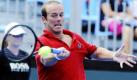 Der Belgier Olivier Rochus bei einem Return gegen den Australier Peter Luczak - am vierten Tag der Davis-Cup-Qualifikationsspiele in Australien. Foto: ap