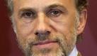 ARCHIV: Der Schauspieler Christoph Waltz posiert in Berlin im Hotel de Rome bei einem Photocall zu dem Film 'Wasser fuer die Elefanten' (Foto vom 27.04.11). Waltz ueberlaesst bei seinen Filmen nichts dem Zufall. Er sei ein Pedant am Set, besessen von Details und Praezision, sagte der 55-jaehrige Oesterreicher der 'Berliner Zeitung' (Freitagausgabe vom 25.11.11). Das habe er im Uebrigen mit Roman Polanski, dem Regisseur seines neuen Films 'Der Gott des Gemetzels', gemeinsam. (zu dapd-Text)
Foto: Axel Schmidt/dapd Foto: dapd