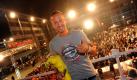 Der 27-jährige Timo gewinnt die 10. 'Big Brother'-Staffel und posiert am Dienstagmorgen (10.08.2010) in Köln-Ossendorf für die Fotografen. Timo zog am 4. Mai 2010 in das Haus ein und darf 250.000 Euro mit nach Hause nehmen. Foto: Jörg Carstensen dpa/lnw +++(c) dpa - Bildfunk+++ Foto: dpa