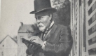Joseph Oller (* 1839 in Terrassa, Spanien; † 1922) war ein französischer Impresario und wird als Erfinder des Totalisators genannt.
Im Jahr 1842 siedelte seine Familie nach Paris über. Zum Studium ging er wieder zurück nach Spanien an die Universität in Bilbao. Dort waren Hahnenkämpfe populär.
Nach 1850 erwarb er die Wiesen entlang der Seine (das heutige Maisons-Laffitte) von Jacques Laffitte und gestaltete sie zu Pferdelaufbahnen um. 1878 wurden sie in ein ein Hippodrom umgewandelt. Um 1865 wurde bei den Pferderennen in Frankreich das Totalisator-System eingeführt, als Erfinder wird in vielen Quellen ein Pariser Parfumhändler namens Pierre Oller genannt, der diese Wettart einem befreundeten Buchmacher vorgeschlagen haben soll, andererseits eben Joseph Oller.
1888 errichtete er die Music Hall Olympia in Paris. 1888/89 gründete er zusammen mit Charles Zidler das Moulin Rouge. Foto: Wikipedia