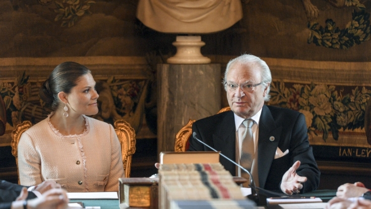 Zukunft und Gegenwart der schwedischen Monarchie: Kronprinzessin Victoria von Schweden und König Carl XVI. Gustaf von Schweden.