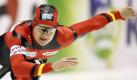Eisschnellläuferin Jenny Wolf hat beim Weltcup-Auftakt im niederländischen Heerenveen auch das zweite 500-Meter-Rennen klar gewonnen. Bei ihrem 52. Weltcupsieg setzte sich die Berlinerin überlegen in 38,17 Sekunden durch. Foto: dpa