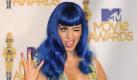 US singer Katy Perry makes a face as she poses in the photo
room after performing at the 2010 MTV Movie Awards at the Gibson
Amphitheatre at Universal Studies in Universal City, California 06 June
2010. Foto: dpa