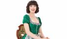 Egal für welches Dirndl-Modell man sich entscheidet, die Trägerin sollte beachten, dass Trends aufgrund des Respektes vor den Traditionen Grenzen gesetzt sind. Den Designerinnen lässt das trotzdem genug Spiel für immer neue Kreationen. Foto: Martin Nink für Lola Paltinger