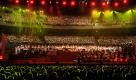 Chor- und Orchestermitglieder sitzen bei der Vorpremiere des Pop-Oratoriums Die 10 Gebote in der Westfalenhalle in Dortmund auf ihren Plätzen. 2555 Sängerinnen und Sänger werden bei der Uraufführung des Pop-Oratoriums auftreten.
 Foto: ddp