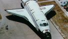 Sieben Astronauten und 24.5 Tonnen Nutzlast kann so ein Space Shuttle ins All befördern. Knapp eine halbe Milliarde Dollar kostet allerdings jeder Start. Foto: wikipedia, Bricktop