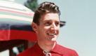 Fritz Walter führte die deutsche Nationalmannschaft 1954 zum legendären ersten WM-Triumph. Im Regenwetter von Bern kämpfte er als Kapitän der DFB-Elf die Ungarn mit 3:2 nieder. Walter war einer der ersten großen Spielmacher der Fußballgeschichte. Foto: dpa