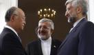 IAEA-Chef Yukiya Amano, Irans Botschafter bei der Wiener Atombehörde, Ali-Asgar Soltanieh, und der iranische Atom-Chefunterhändler Said Dschalili (v.l.n.r.) verhandeln über Teherans Atomprogramm. Foto: Mojbata Haidari Foto: dpa
