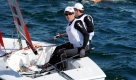 Prinz Friedrich von Dänemark und Chris Meehan aus Australien segeln ihre Yacht vor dem Beginn eines Rennens in Sydney. Foto: dpa