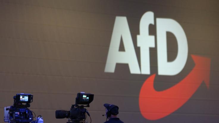 Die Spendenaffäre beschert der AfD weiterhin eher ungewollte Publicity.