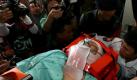 ... ein Bodyguard des thailndischen Regierungschefs verletzt ins Krankenhaus gebracht. Foto: dpa