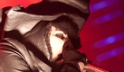 Stammgast: Gothfather Marilyn Manson spielte bereits mehrmals bei den Zwillingsfestivals in Nrnberg und am Nrburgring. Bei Rock im Park lie er sich das Handy eines Fans auf die Bhne geben und hielt ein nicht jugendfreies Pluschchen mit dessen Mutter am Telefon. Foto: ddp