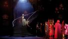 Das Musical Rebecca feierte am 8. Dezember 2011 in Stuttgart Premiere. Die Geschichte basiert auf dem Buch-Bestseller von Daphne Du Maurier, der 1940 von Alfred Hitchcock verfilmt und mit zwei Oscars ausgezeichnet wurde. Jetzt möchte Rebecca auch die Bühnen der Welt erobern. Foto: Stage Entertainment