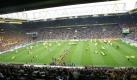 Platz 4: Signal-Iduna-Park - das klingt nach Zahnpasta oder Spühlmittel, aber nicht nach einem der herrlichsten Fußballtempel der Welt. Für die 25.000 Borussen-Fans, die auf der größten Stehtribüne der Welt ordentlich Rabatz machen, heißt die Dortmunder Spielstätte auch weiterhin nur Westfalenstadion. Foto: dpa