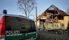 Abgebranntes Wohnhauses in Zwickau: Hier fanden Ermittler die Pistole, mit denen die Döner-Morde verübt wurden. Foto: Jan Woitas  Foto: dpa