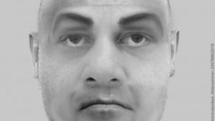 Mit diesem Phantombild sucht die Polizei in NRW nach einem der Männer, der im August 2018 eine Joggerin vergewaltigt haben soll.