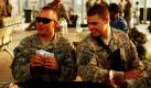 Soldaten warten auf dem Internationalen Flughafen in Bagdad auf ihren Rückflug in die USA. Die in Fort Drum stationierten Soldaten dürfen nach neun Monaten Irak-Einsatz nach Hause zurückkehren. Bis September soll die Zahl der US-Soldaten in Irak von 77.500 auf 50.000 sinken.  Foto: ap