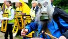 Demonstranten protestieren vor dem Bundeswirtschaftsministerium in Berlin gegen die Errichtung von CO2-Endlagern. Die Einlagerung von Kohlendioxid zum Beispiel aus Kohlekraftwerken ist als Mittel gegen die Klimaveränderung im Gespräch. Strittig ist neben der Frage nach der nötigen Logistik auch wie sicher die Lagerung in unterirdischen Gesteinsschichten ist.  Foto: dpa