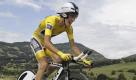 Andy Schleck of Luxembourg, wearing the overall leader's yellow jersey, strains as he rides during the 20th stage of the Tour de France cycling race, an individual time trial over 42.5 kilometers (26.4 miles) starting and finishing in Grenoble, Alps region, France, Saturday July 23, 2011. (AP Photo/Laurent Cipriani) Foto: dapd