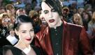 Stilikone Dita von Teese kleidet sich gern ausgefallen. Bei ihrer Vermählung mit Schockrocker Marilyn Manson trug sie ein von Westwood designtes Hochzeitskleid. Foto: dpa