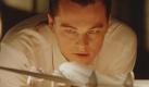 2004 erschien die Filmbiografie Aviator mit DiCaprio in der Rolle des Flugzeugpioniers Howard Hughes. Gedreht in den Vereinigten Staaten, Japan und Deutschland zeigt sie, was Hughes auf dem Gebiet der Luftfahrt und auch in der Filmbrachne leistete, wie er es zum reichsten Mann Amerikas schaffte, dabei seelisch aber immer mehr verkümmerte. Foto: ddp images