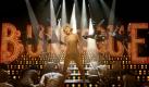 Eigentlich ist Ali (Christina Aguilera) ein braves Mädchen vom Lande, aber sie träumt von einer Karriere als sexy Tänzerin. Regisseur Steven Antin setzt die Sängerin in seinem Kinofilm Burlesque in Szene. Foto: Sony