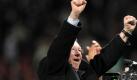 Alex Ferguson ist erneut mit Manchester United Meister geworden. Der Rekordcoach trainiert damit ab sofort den englischen Rekordmeister. Foto: dpa