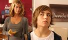 Valerie Niehaus mit Filmsohn Jonathan-Elias Weiske in Sind denn alle Männer Schweine?. Foto: Sat.1